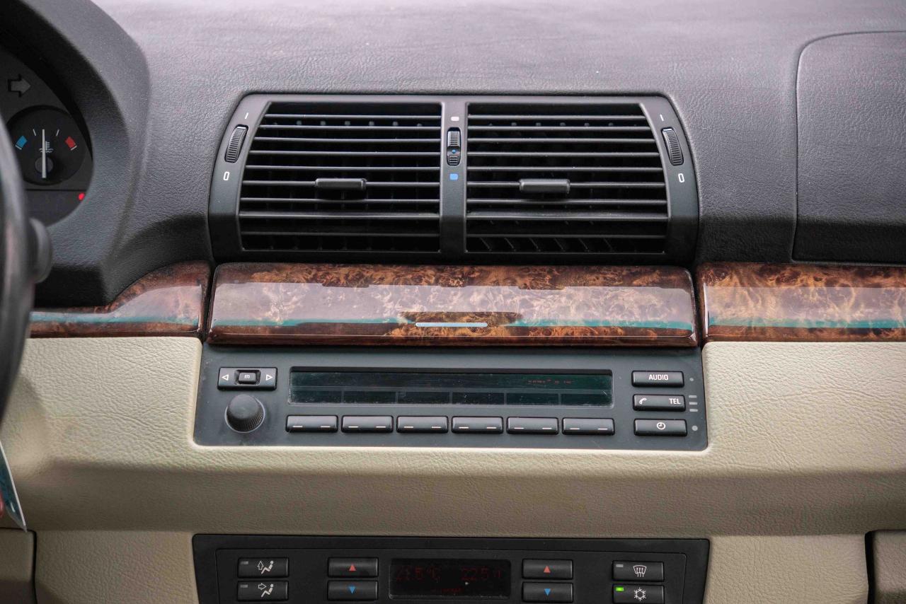 2002 BMW X5 3.0XI AWD - Photo #38