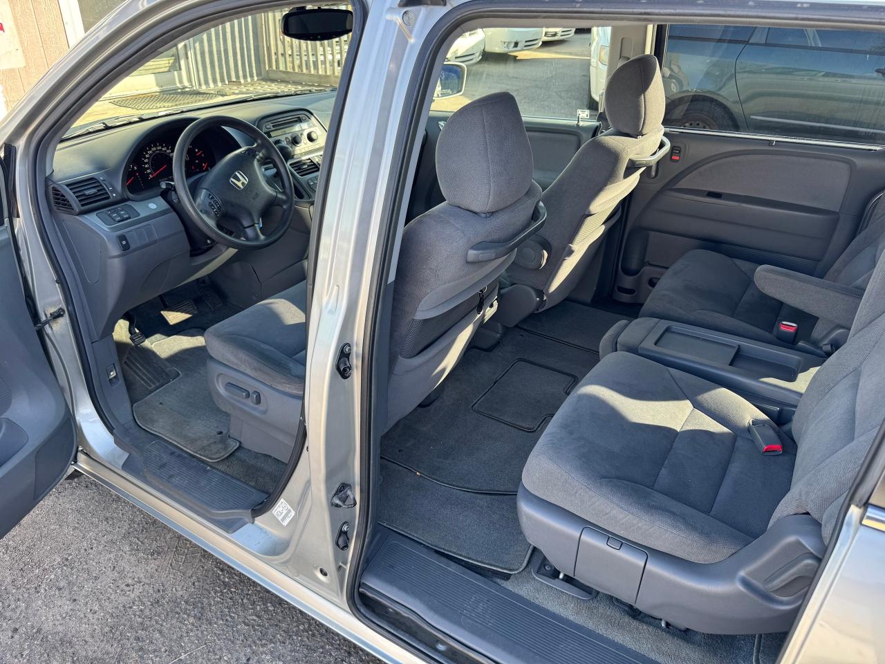 2006 Honda Odyssey EX - Photo #17
