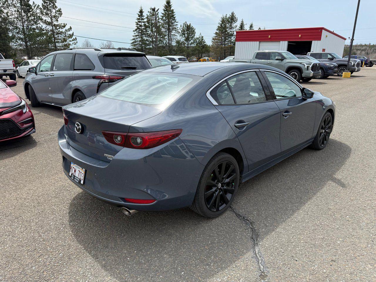 2024 Mazda MAZDA3 GT w/Turbo Photo4