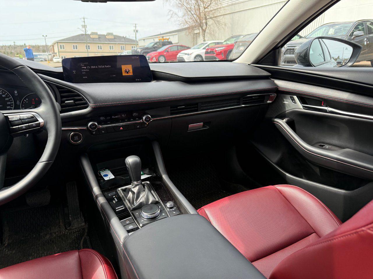 2024 Mazda MAZDA3 GT w/Turbo Photo