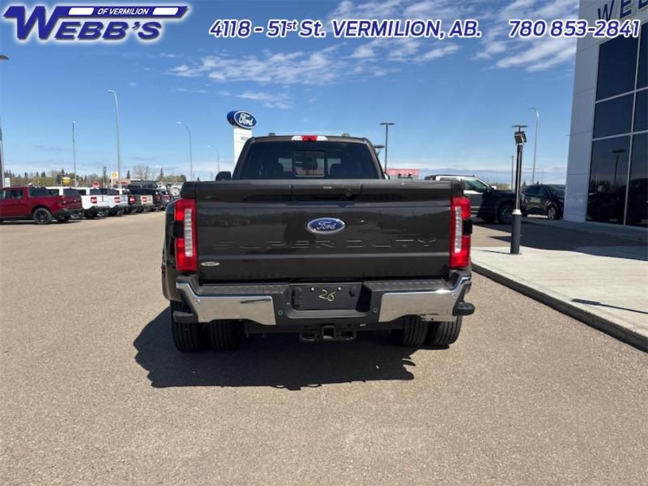 2025 Ford F-350 Super Duty Lariat Photo5