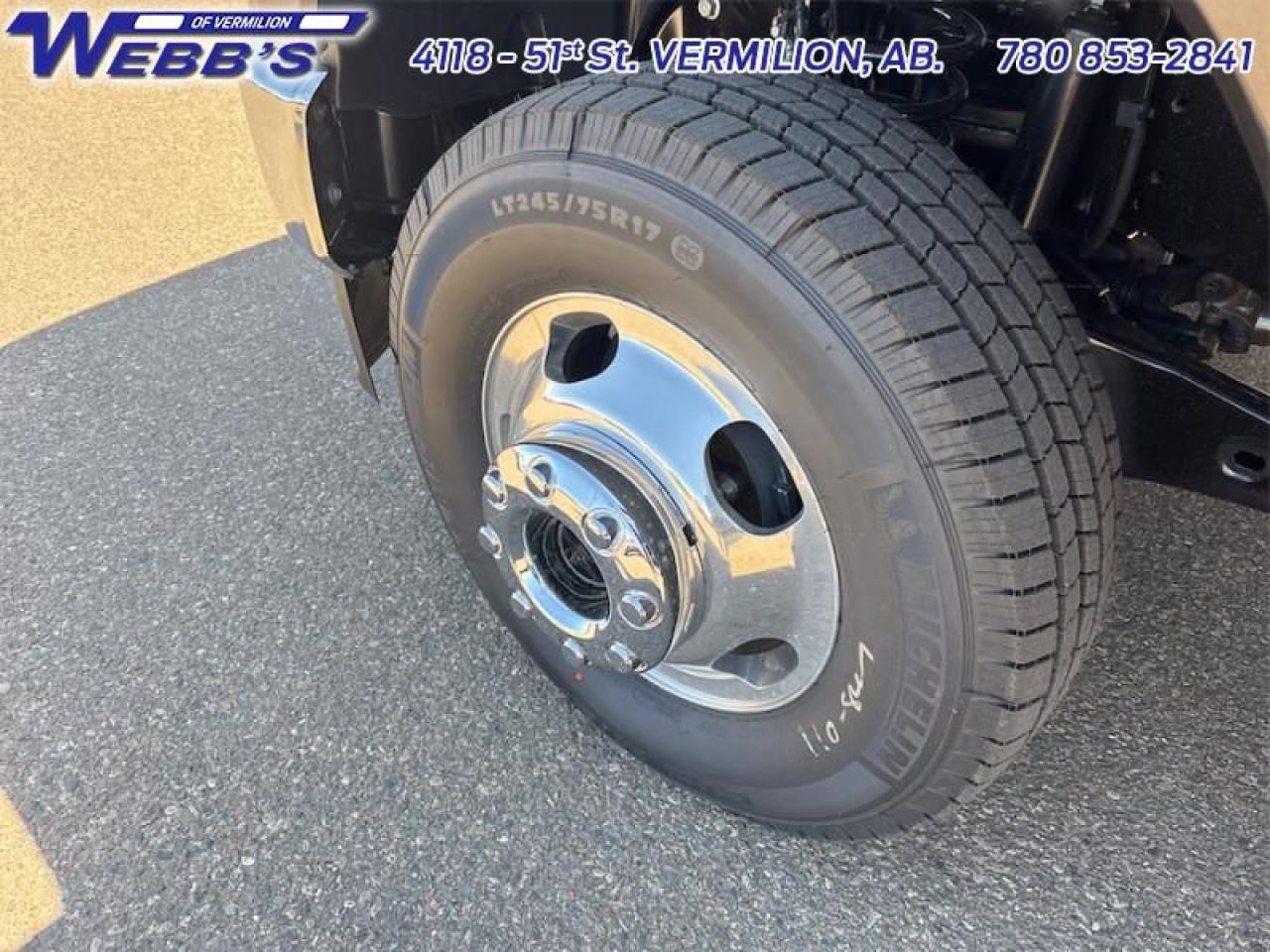 2025 Ford F-350 Super Duty Lariat Photo5