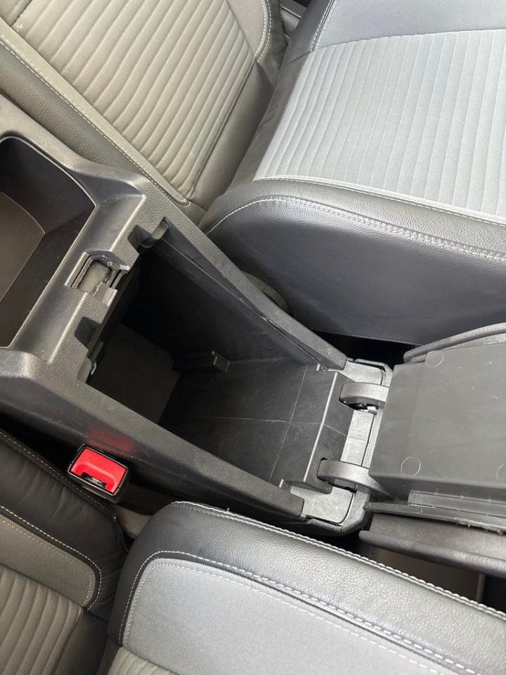 2019 Ford Escape Titanium - Photo #25