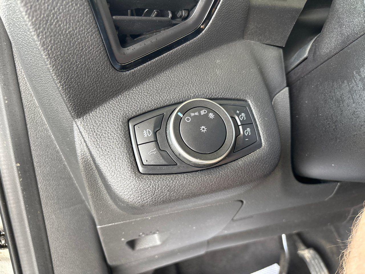 2019 Ford Escape Titanium - Photo #27