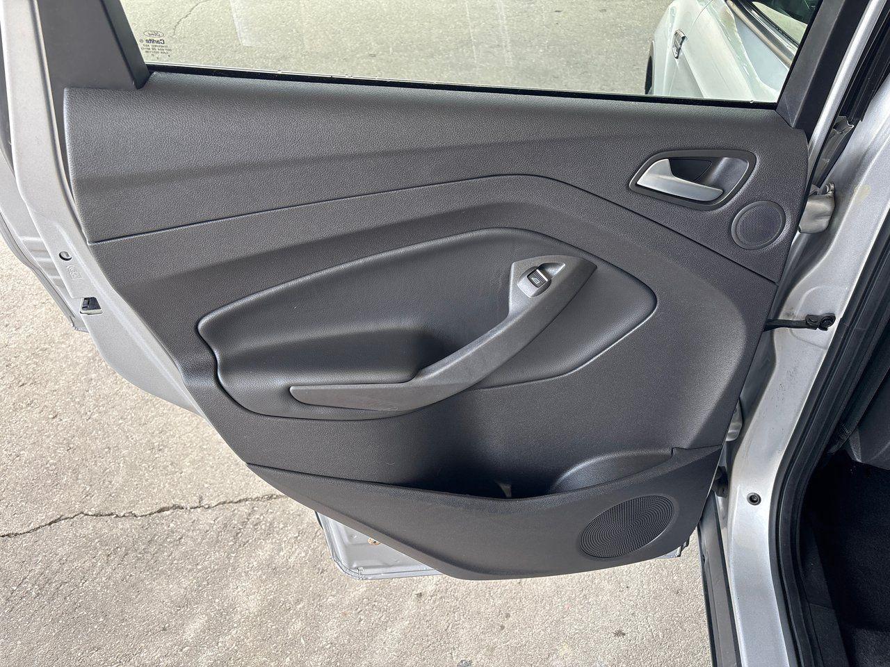 2019 Ford Escape Titanium - Photo #30