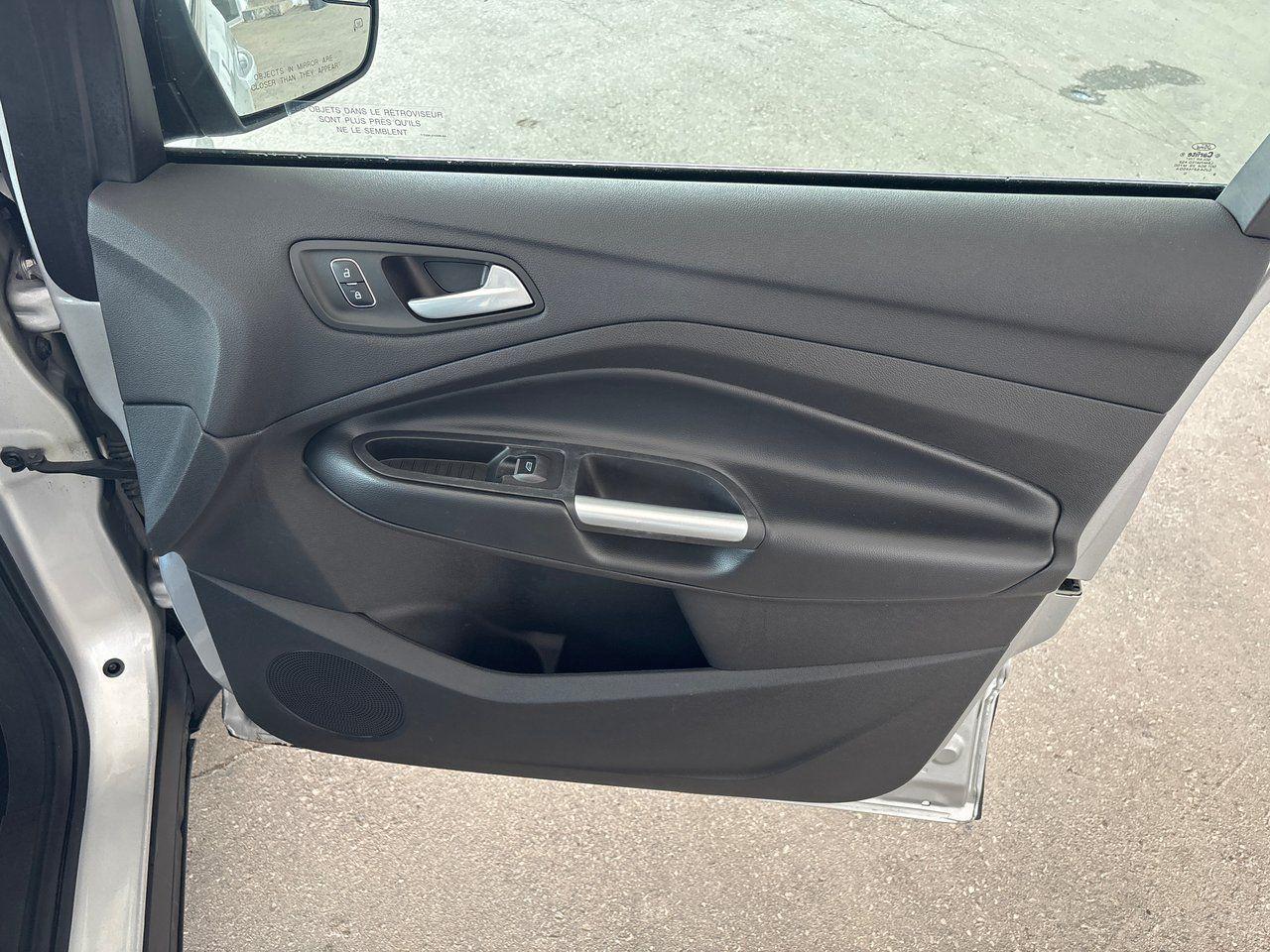 2019 Ford Escape Titanium - Photo #33