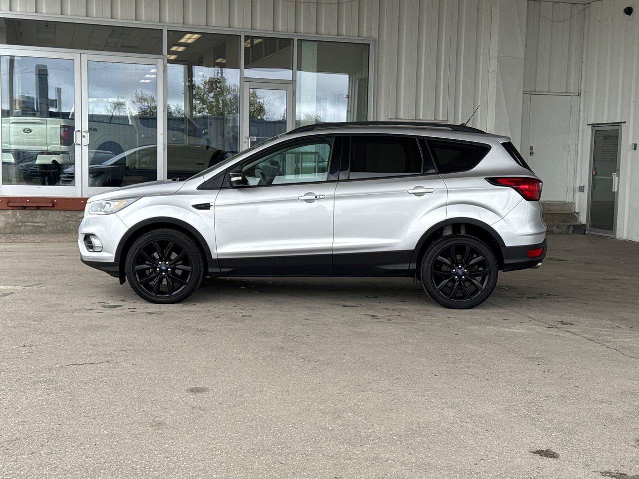 2019 Ford Escape Titanium - Photo #4