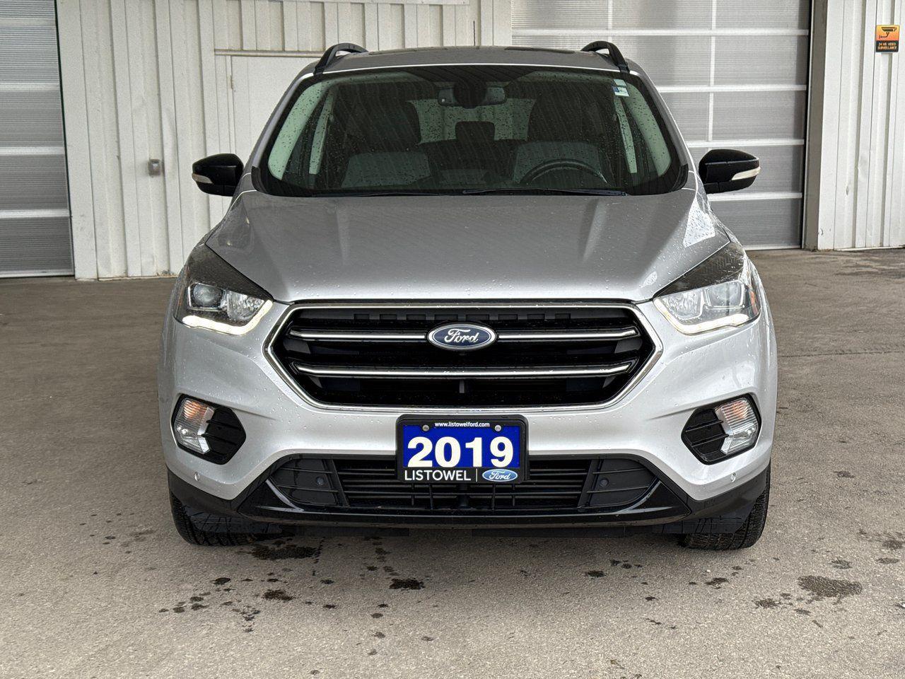 2019 Ford Escape Titanium - Photo #2