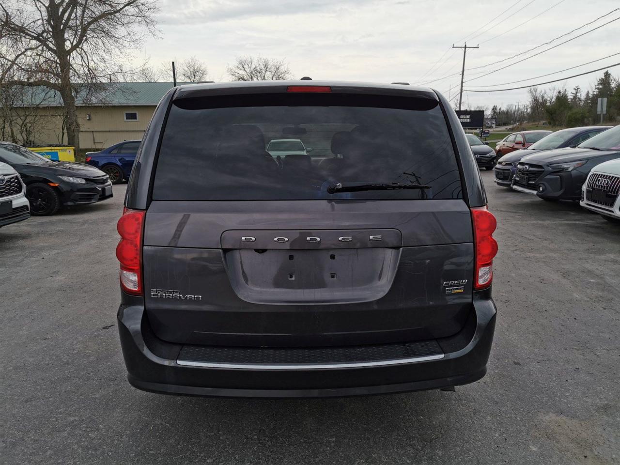 2016 Dodge Grand Caravan Crew - Photo #4