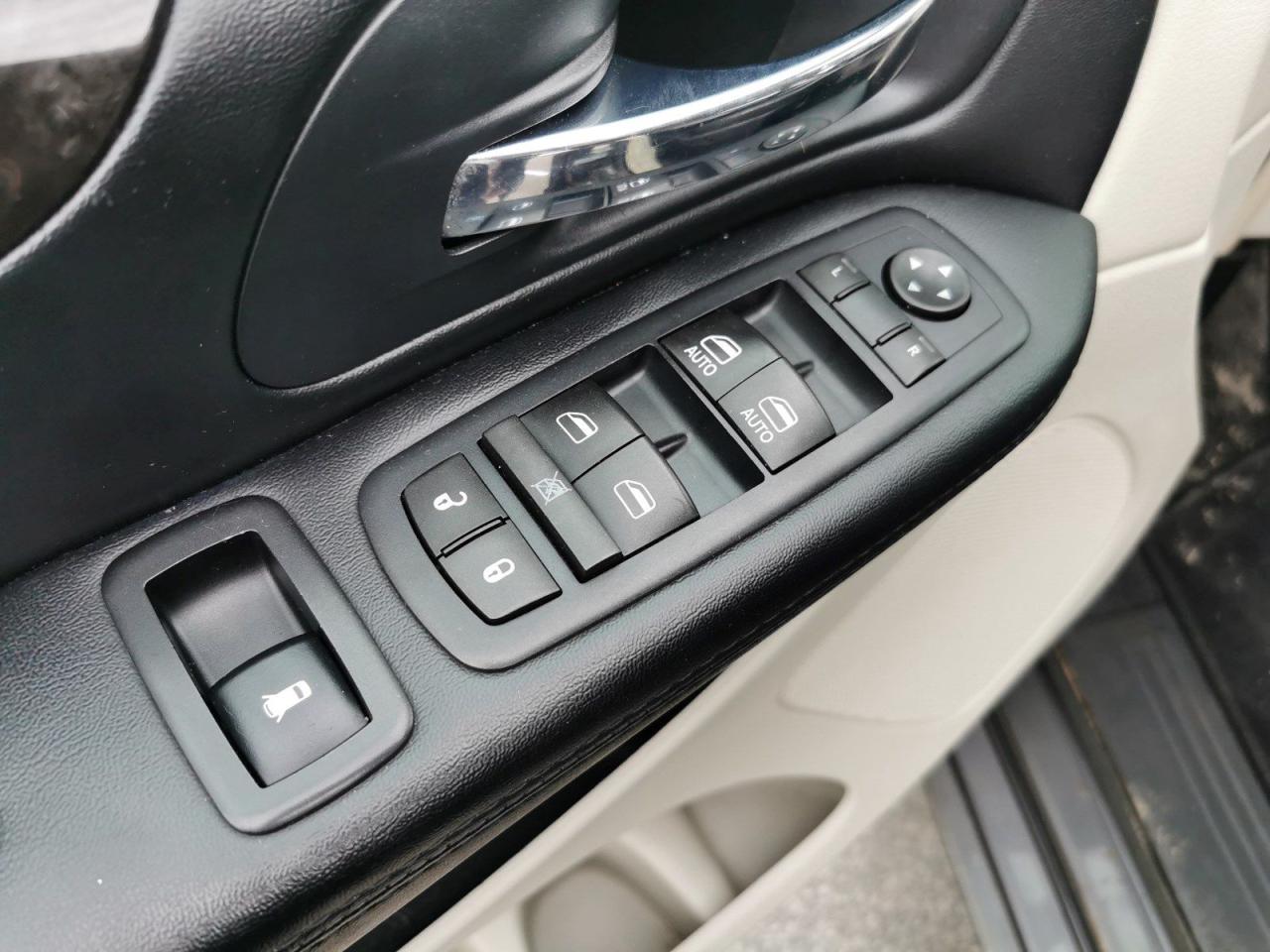 2016 Dodge Grand Caravan Crew - Photo #10
