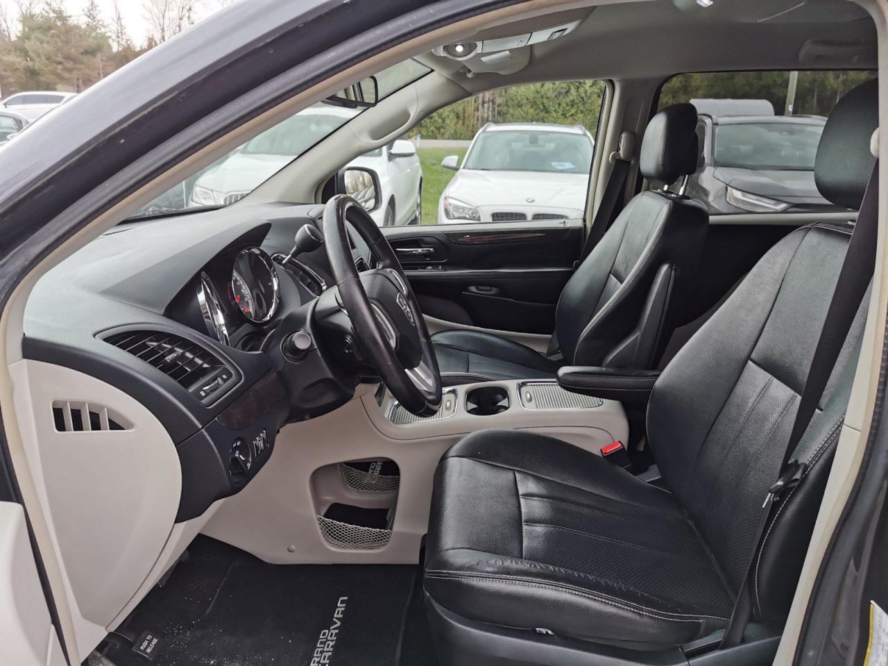 2016 Dodge Grand Caravan Crew - Photo #11