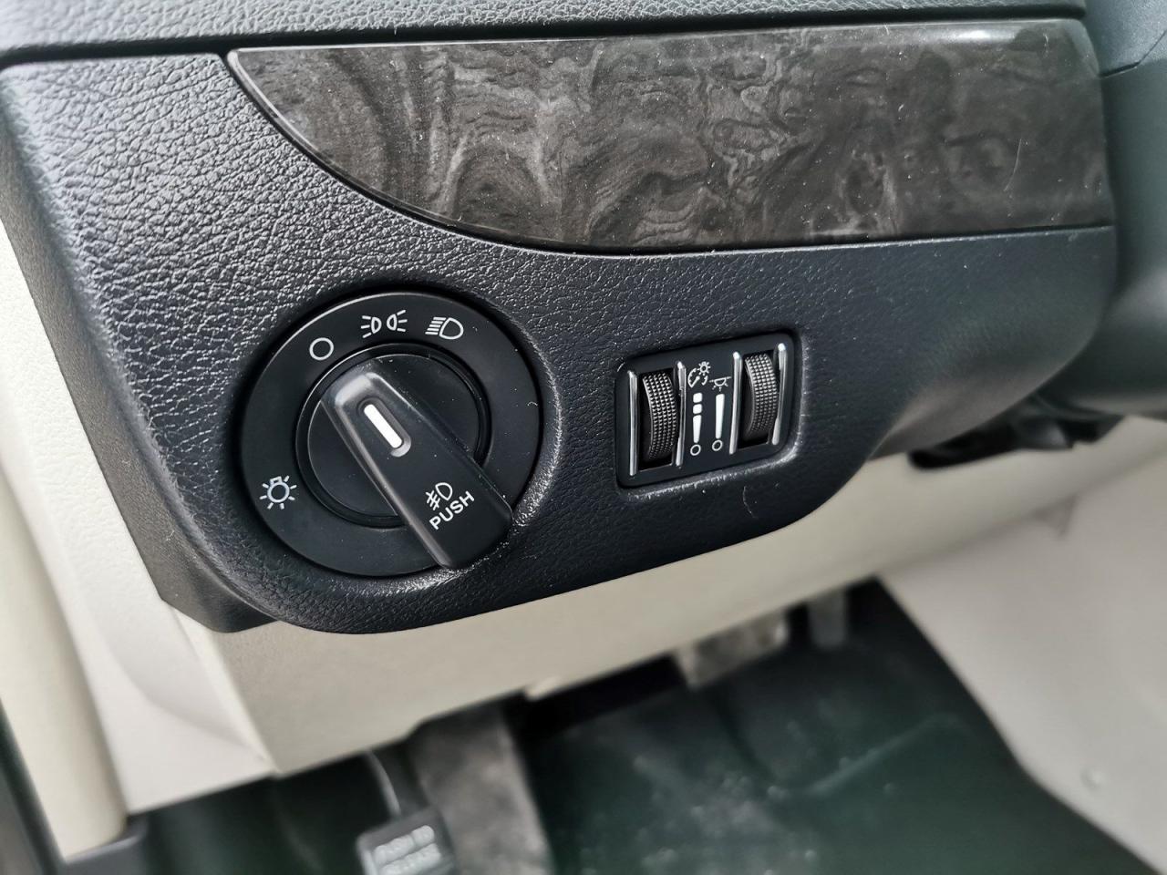 2016 Dodge Grand Caravan Crew - Photo #13