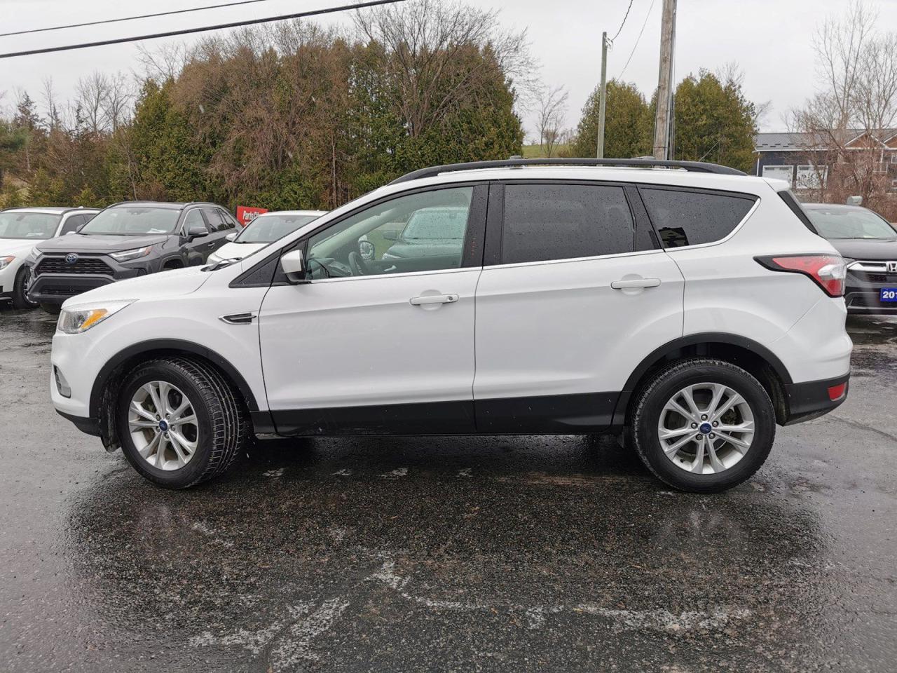 2018 Ford Escape SE FWD - Photo #2
