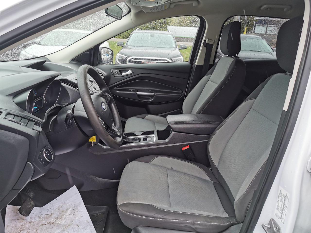 2018 Ford Escape SE FWD - Photo #11