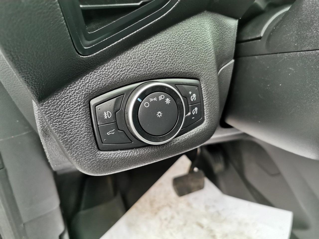 2018 Ford Escape SE FWD - Photo #13