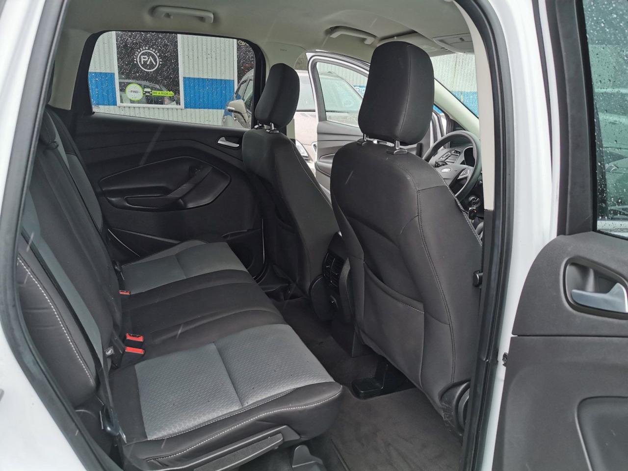 2018 Ford Escape SE FWD - Photo #17