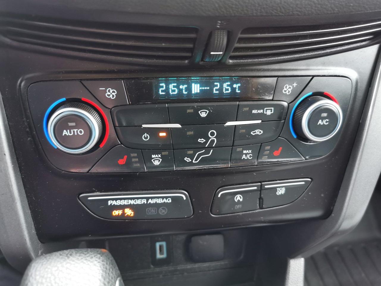 2018 Ford Escape SE FWD - Photo #23