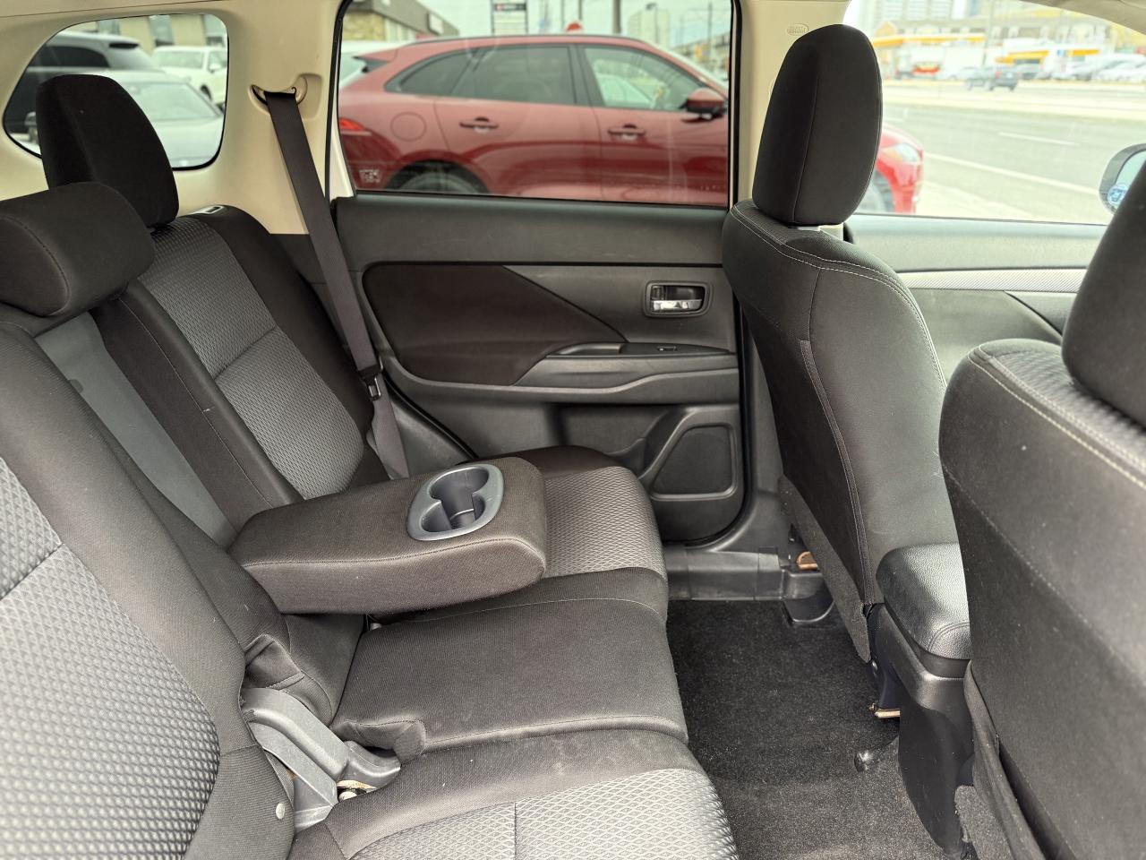 2017 Mitsubishi Outlander ES | BACK UP CAMERA | Photo