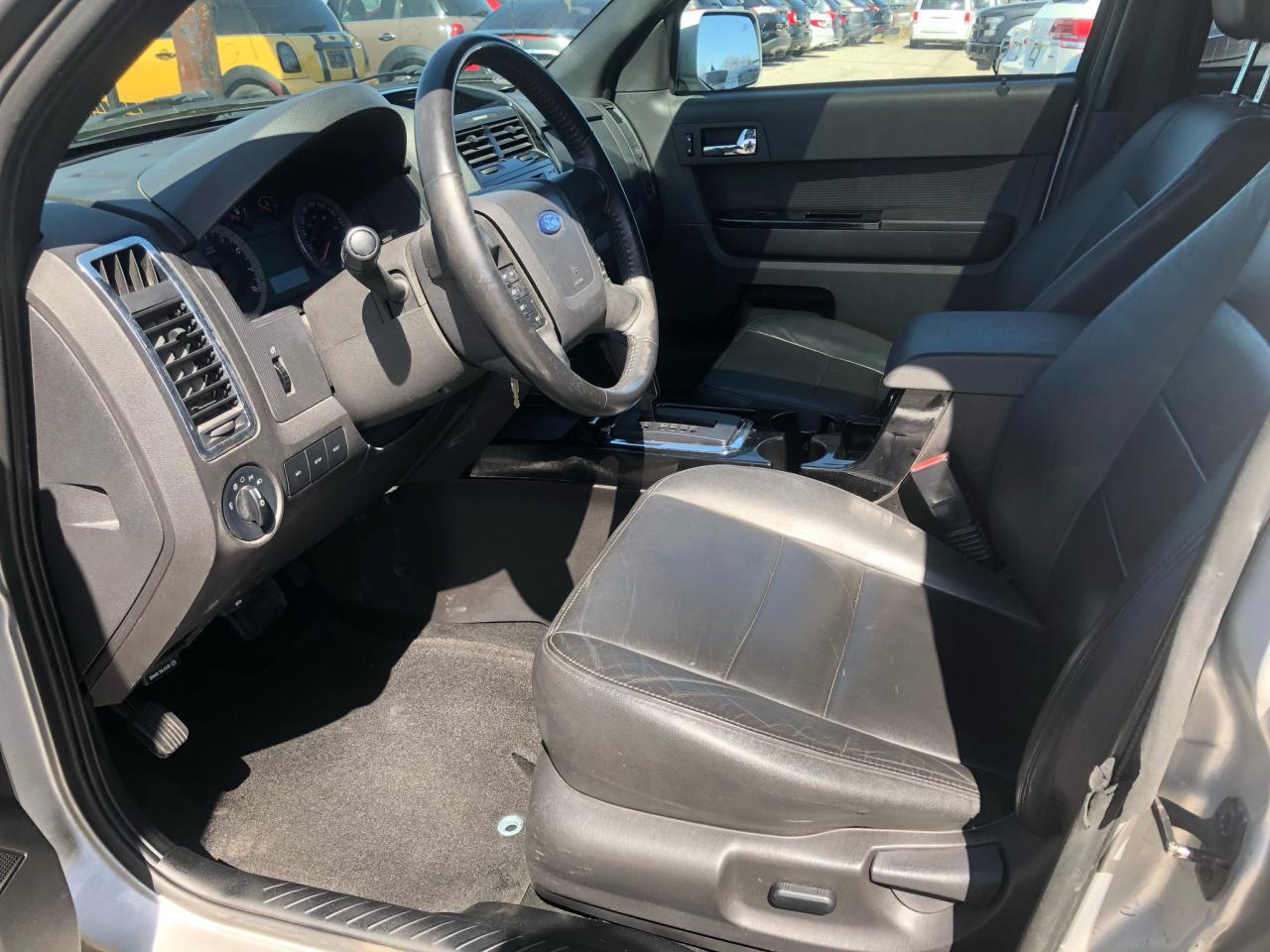 2009 Ford Escape LIMITED CERTIFIED WITH 3 YEARS WARRANTY INCLUDED. - Photo #11