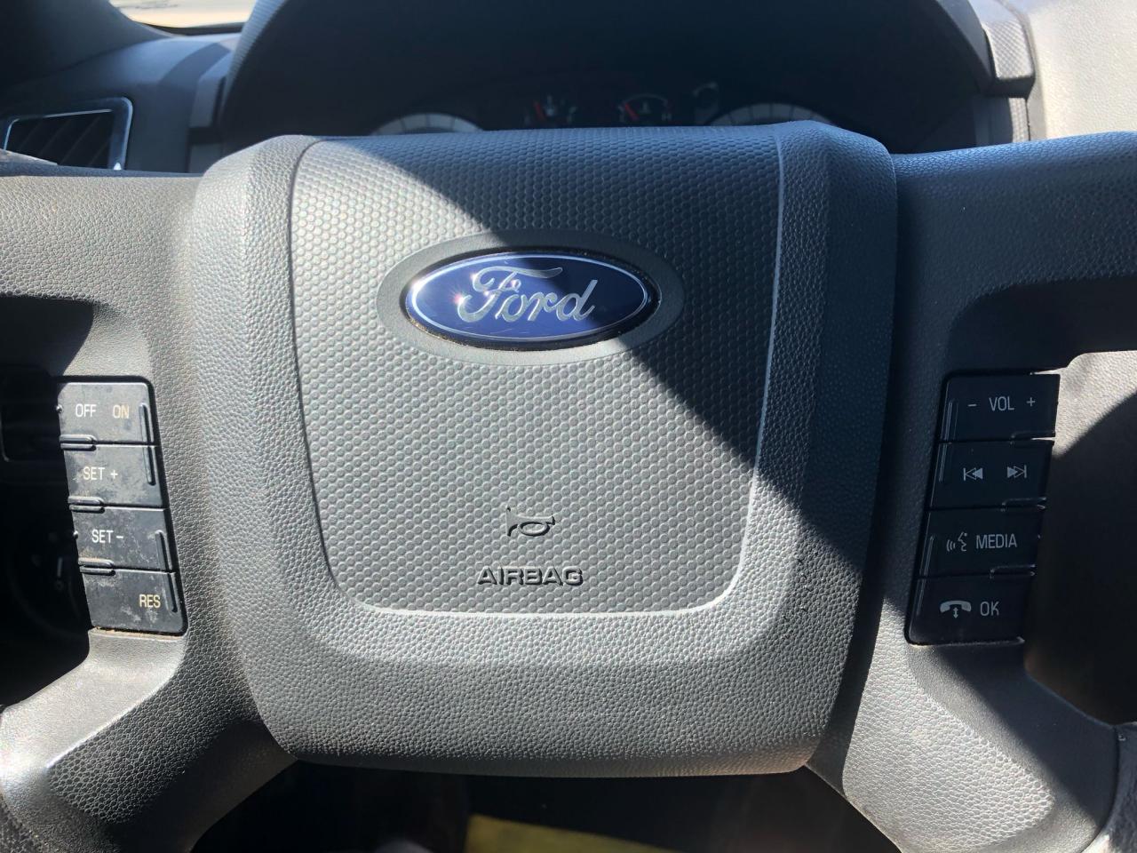2009 Ford Escape LIMITED CERTIFIED WITH 3 YEARS WARRANTY INCLUDED. - Photo #12