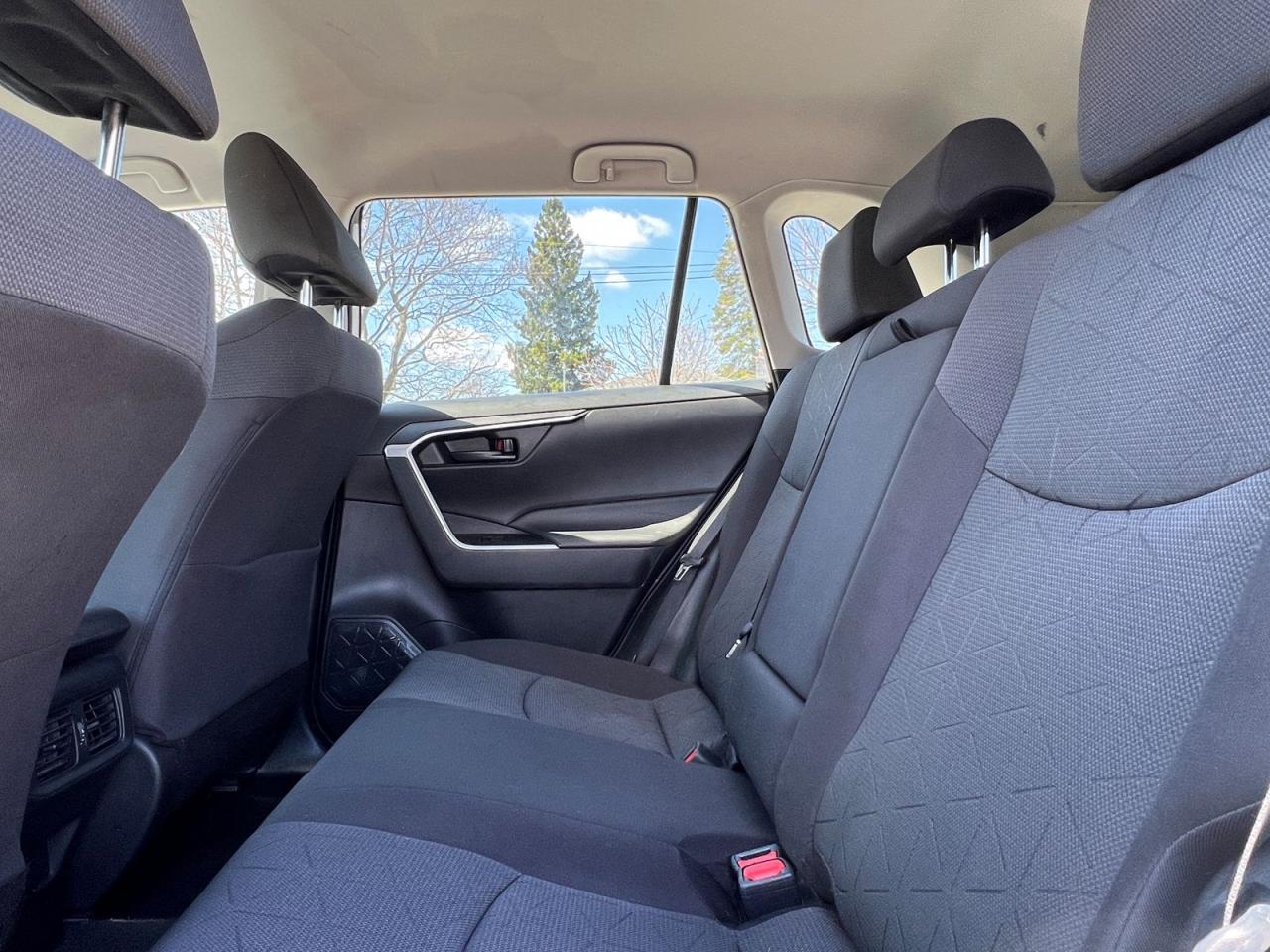2021 Toyota RAV4 Hybrid LE - Photo #10