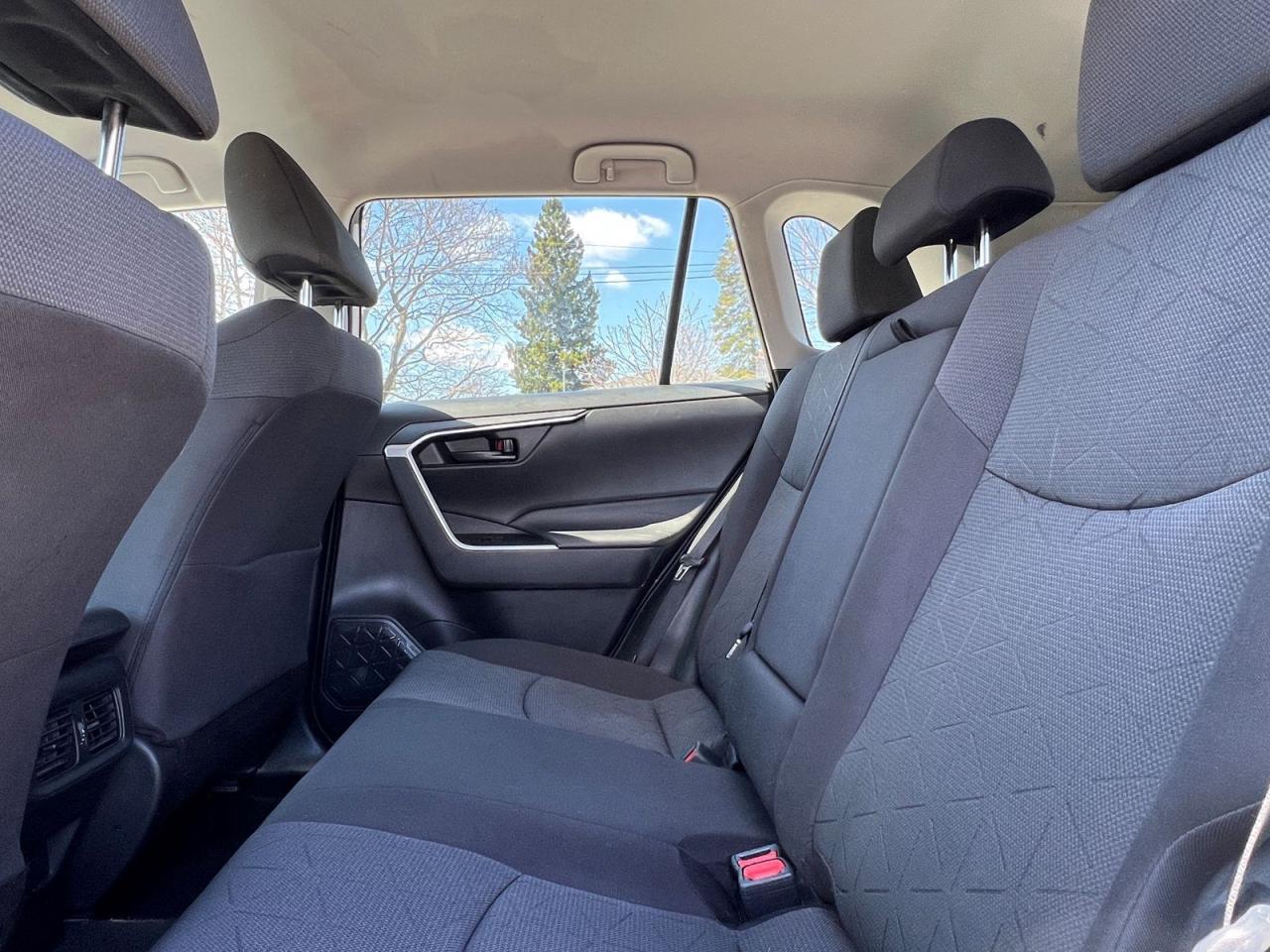 2021 Toyota RAV4 Hybrid LE - Photo #10