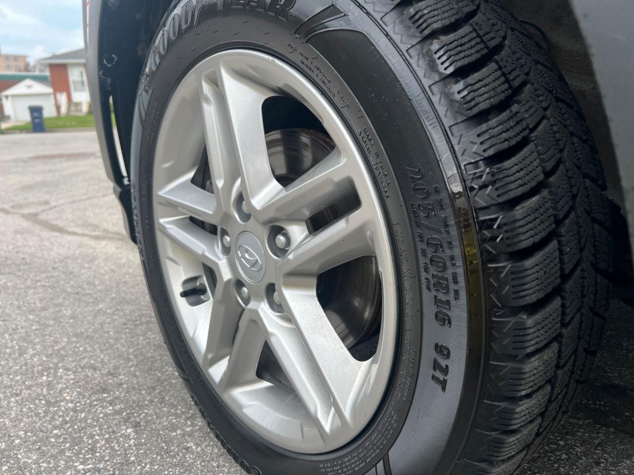2021 Hyundai KONA Essential - Photo #8