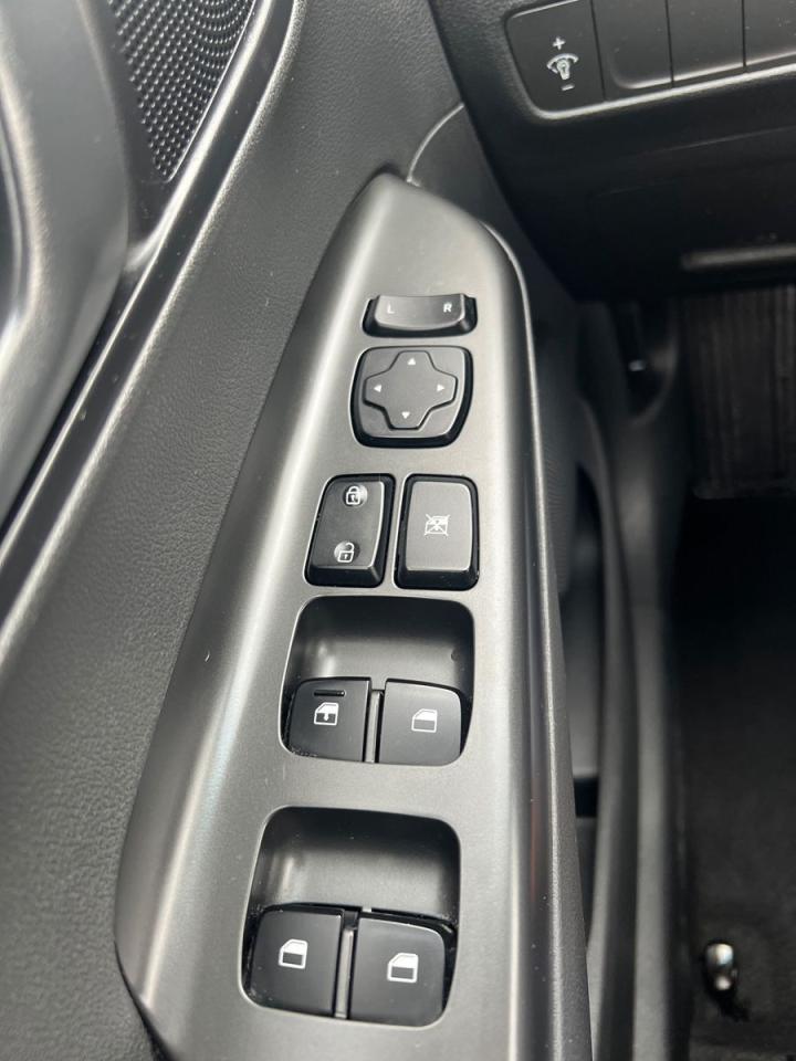 2021 Hyundai KONA Essential - Photo #17