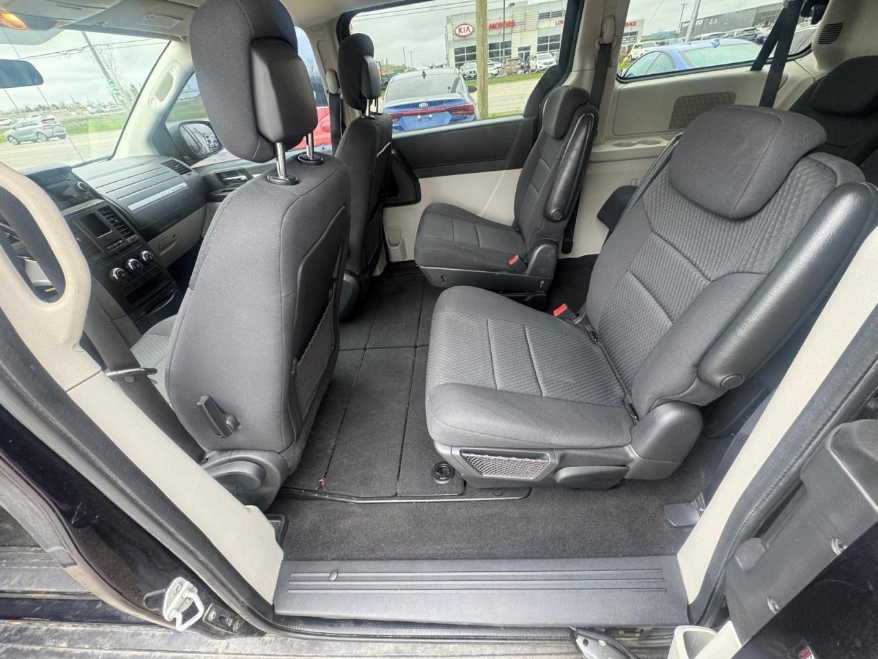 2010 Dodge Grand Caravan AS IS, RUNS AND DRIVES GREAT, WELL MAINTAINED - Photo #14