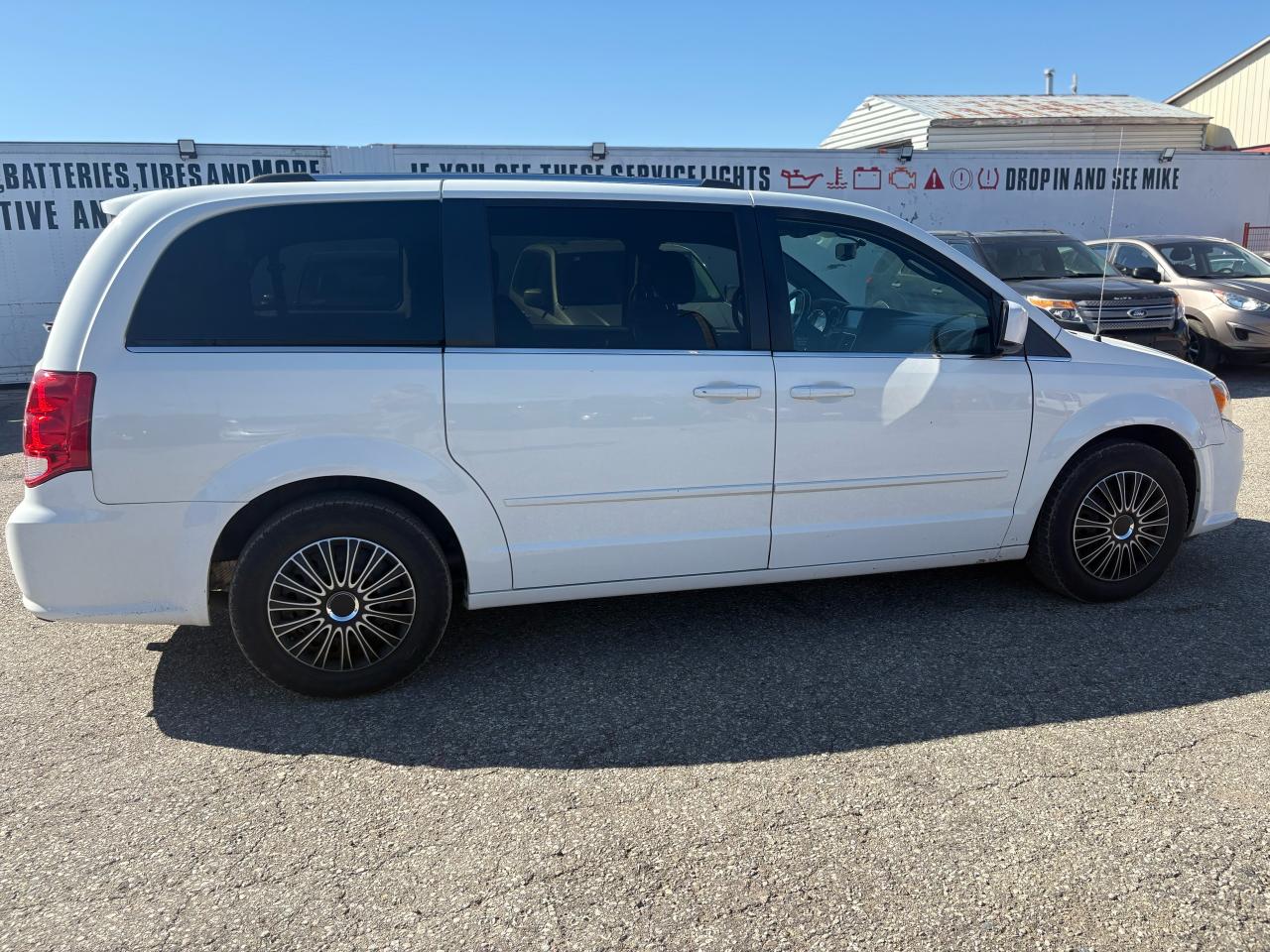 2015 Dodge Grand Caravan SXT Premium Plus - Photo #8