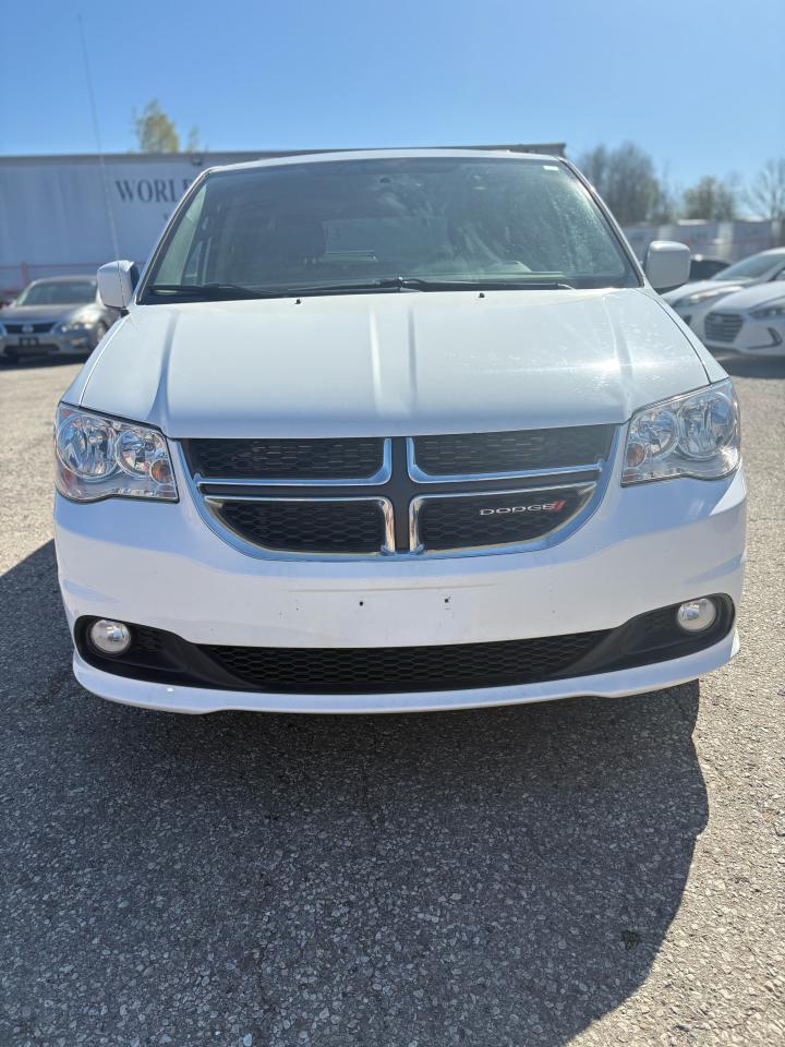 2015 Dodge Grand Caravan SXT Premium Plus - Photo #2