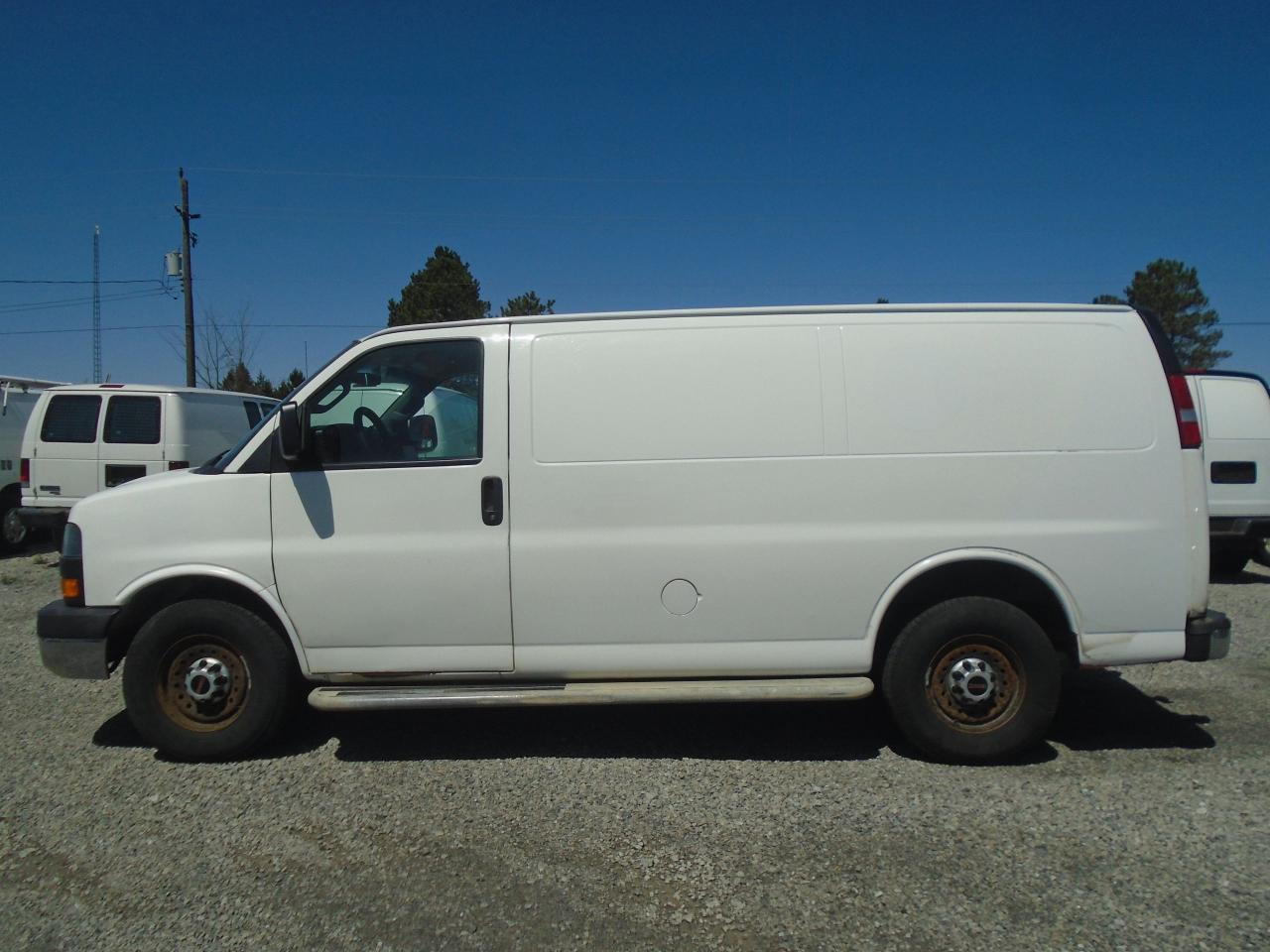 2016 GMC Savana 2500 RWD 2500 135 - Photo #5