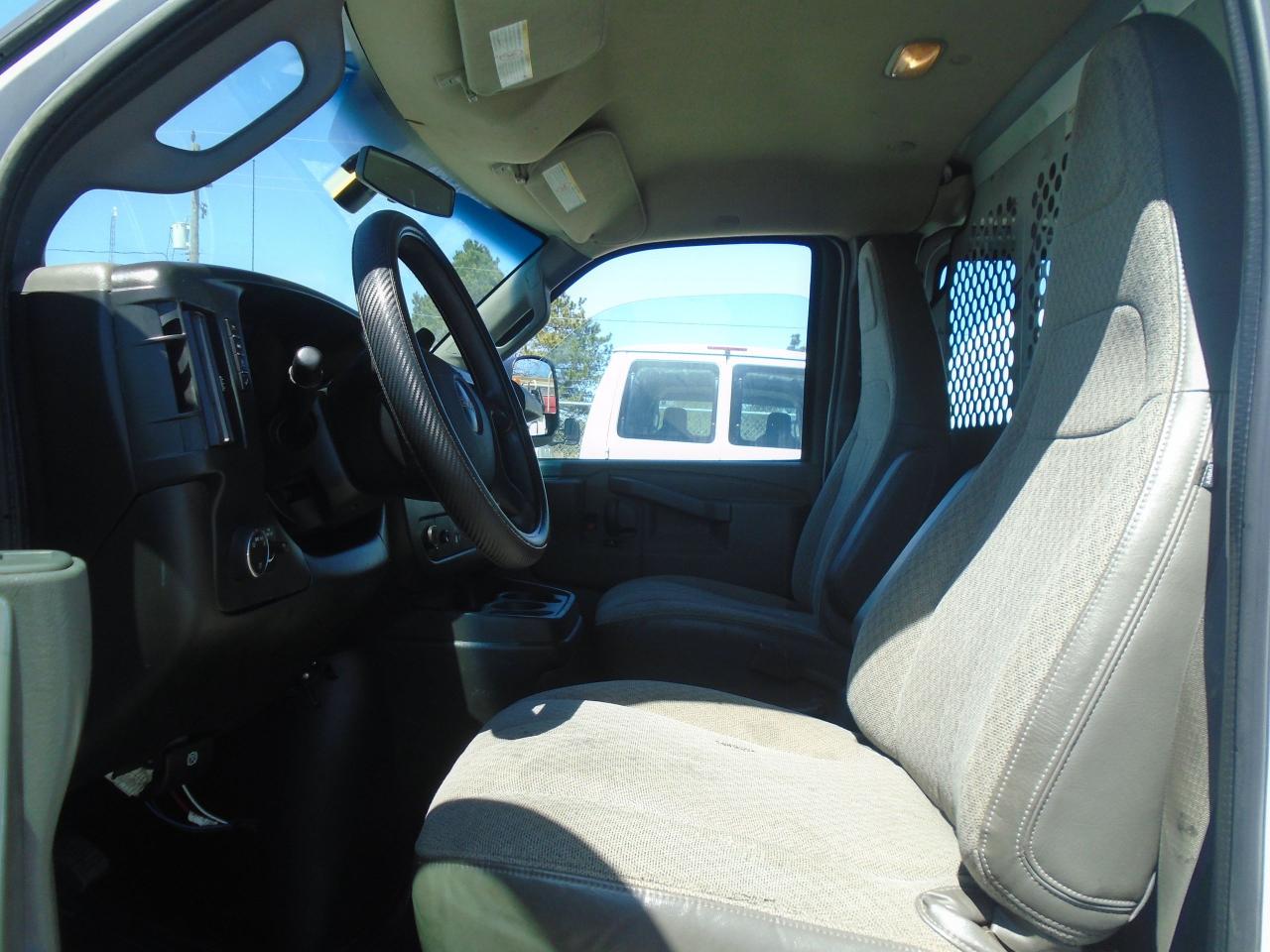 2016 GMC Savana 2500 RWD 2500 135 - Photo #9
