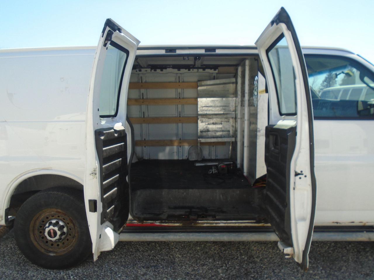 2016 GMC Savana 2500 RWD 2500 135 - Photo #16