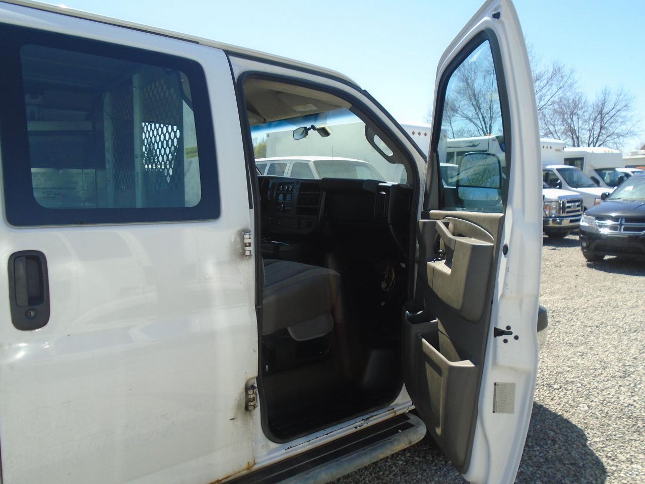 2016 GMC Savana 2500 RWD 2500 135 - Photo #18
