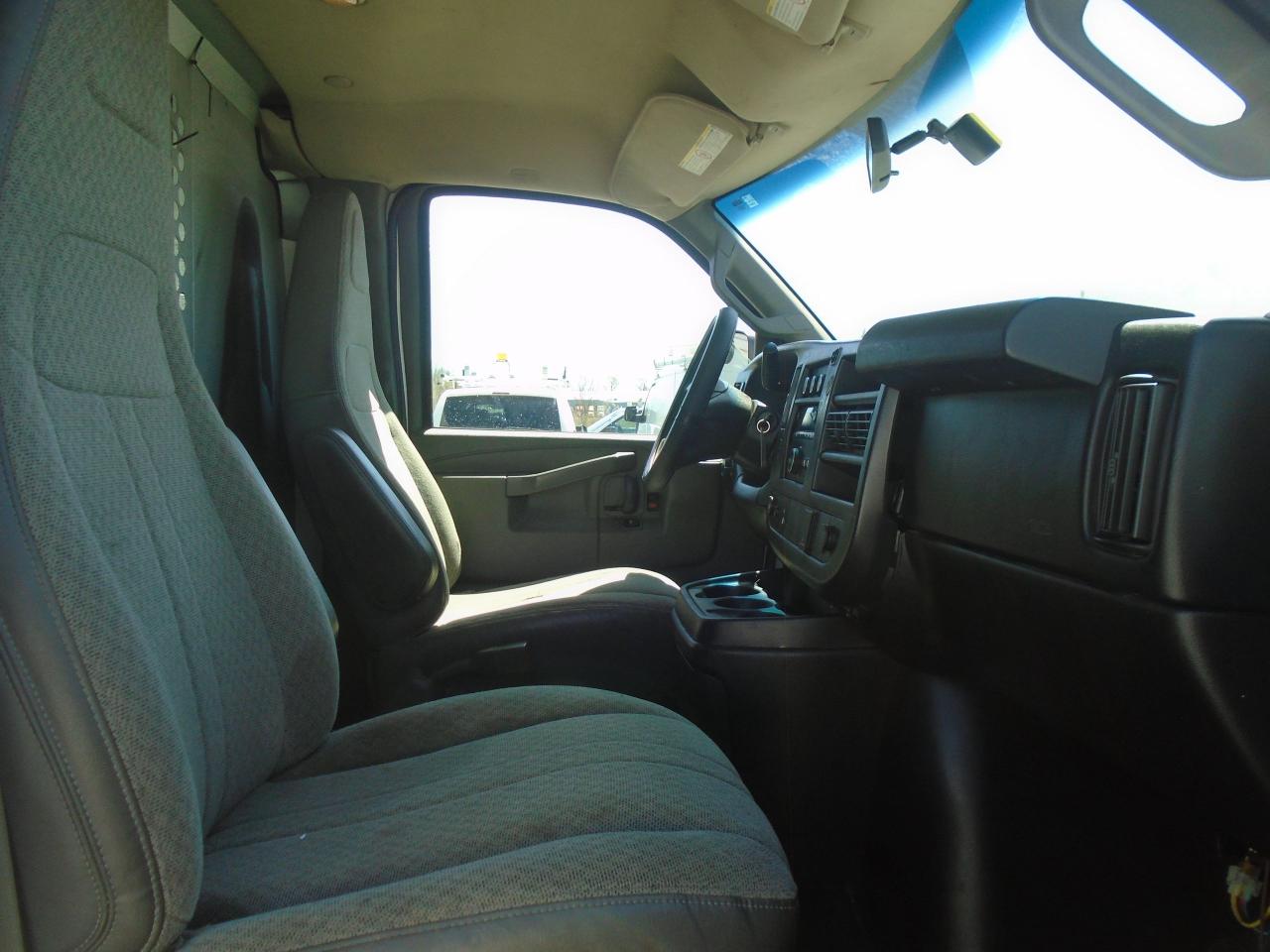 2016 GMC Savana 2500 RWD 2500 135 - Photo #19