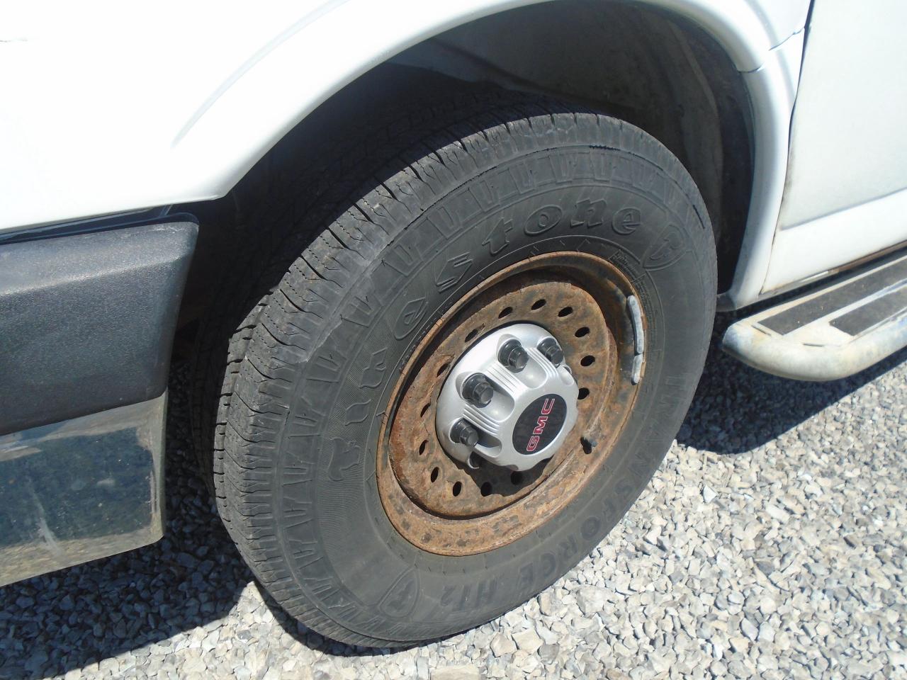 2016 GMC Savana 2500 RWD 2500 135 - Photo #25