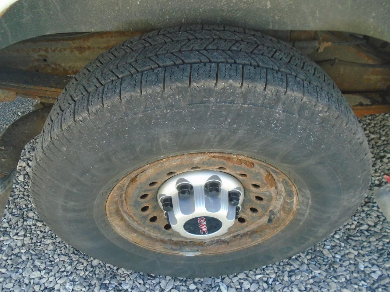 2016 GMC Savana 2500 RWD 2500 135 - Photo #24