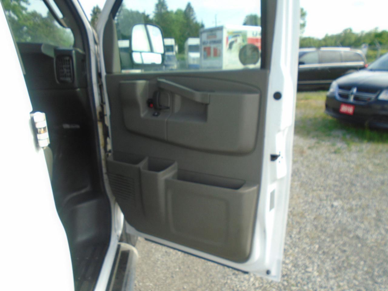 2016 GMC Savana 2500 RWD 2500 135 - Photo #13
