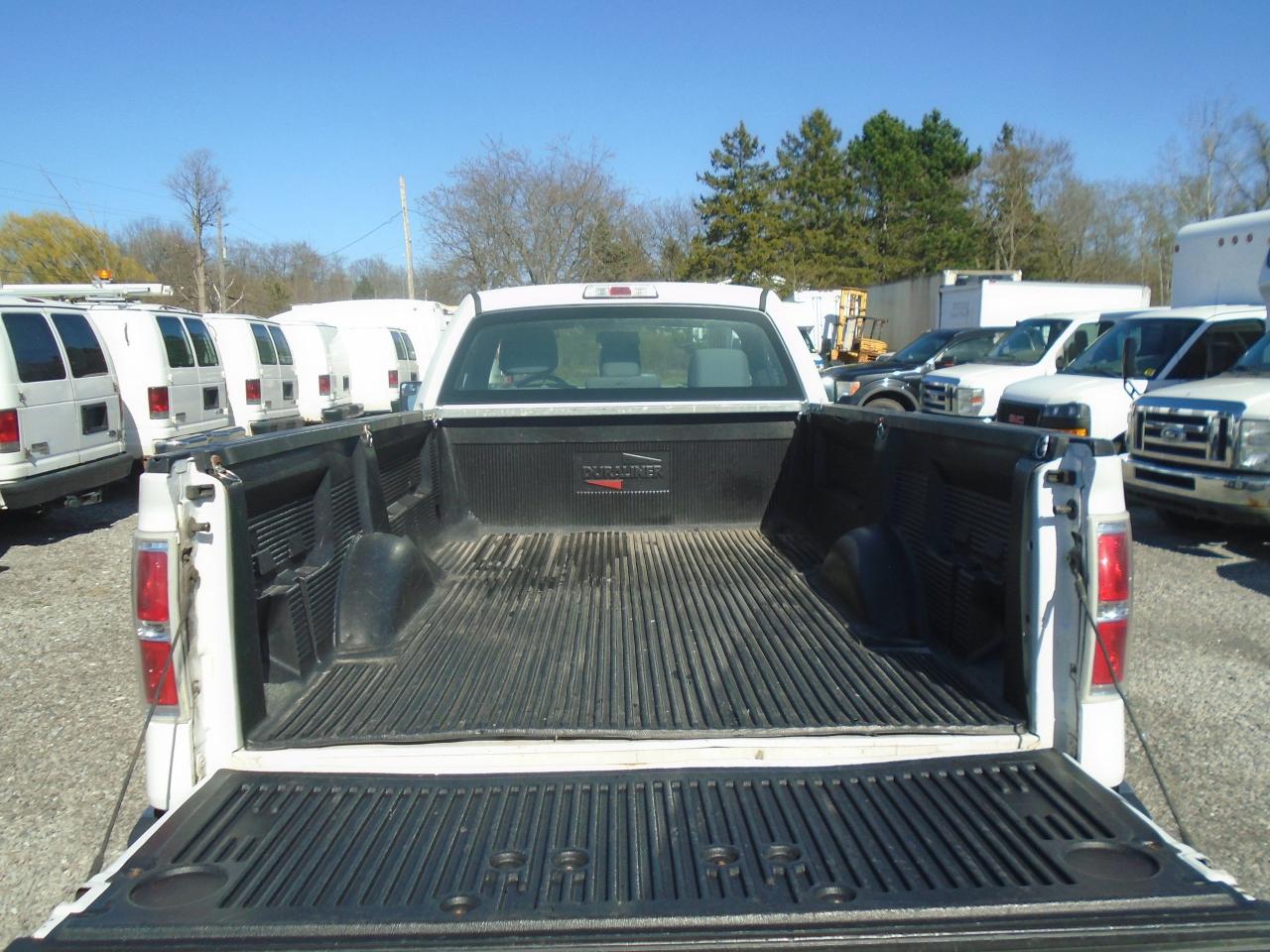 2013 Ford F-150 2WD Reg Cab 145  XL - 8 FT BOX - Photo #7