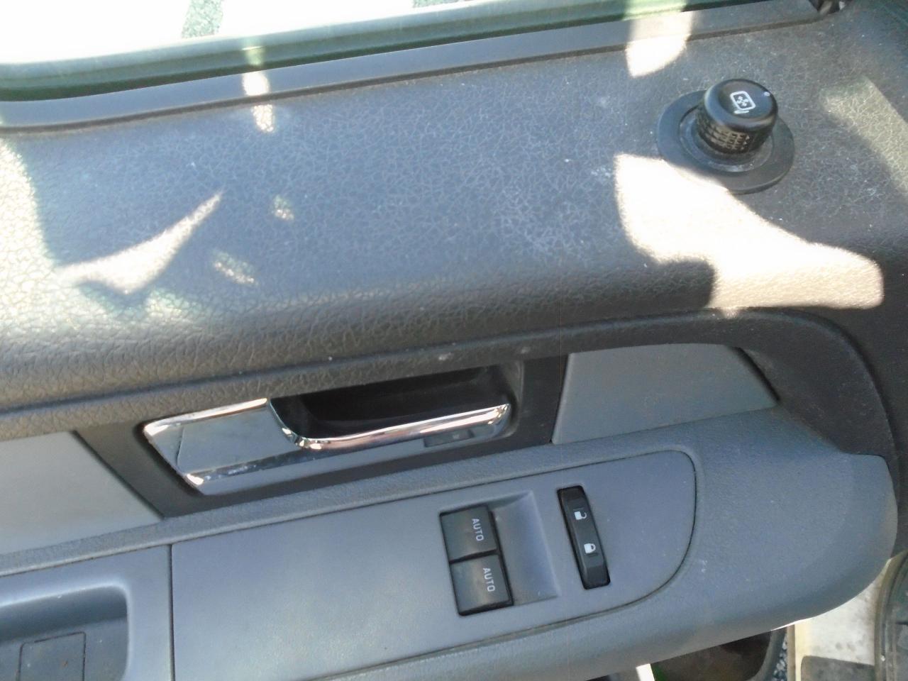 2013 Ford F-150 2WD Reg Cab 145  XL - 8 FT BOX - Photo #17