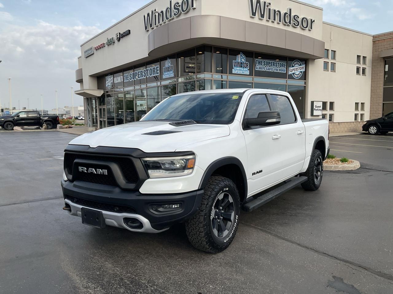 Used 2019 RAM 1500 Crew Cab OFFROAD GRP / V8 3.92 / REBEL LVL2 / NAV / SUNROOF for sale in Windsor, ON