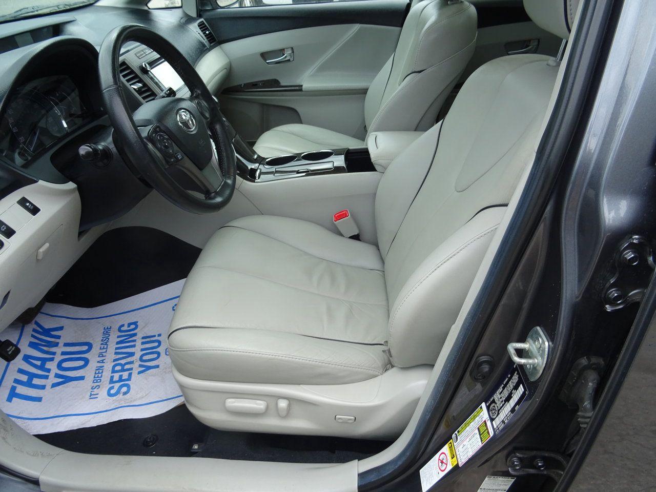 2014 Toyota Venza LIMITED - Photo #11