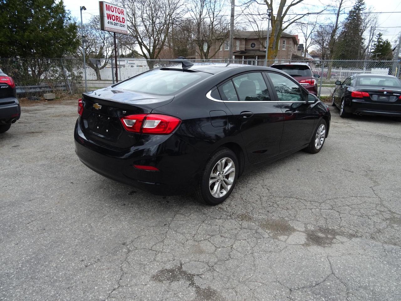 2019 Chevrolet Cruze LT - Photo #6