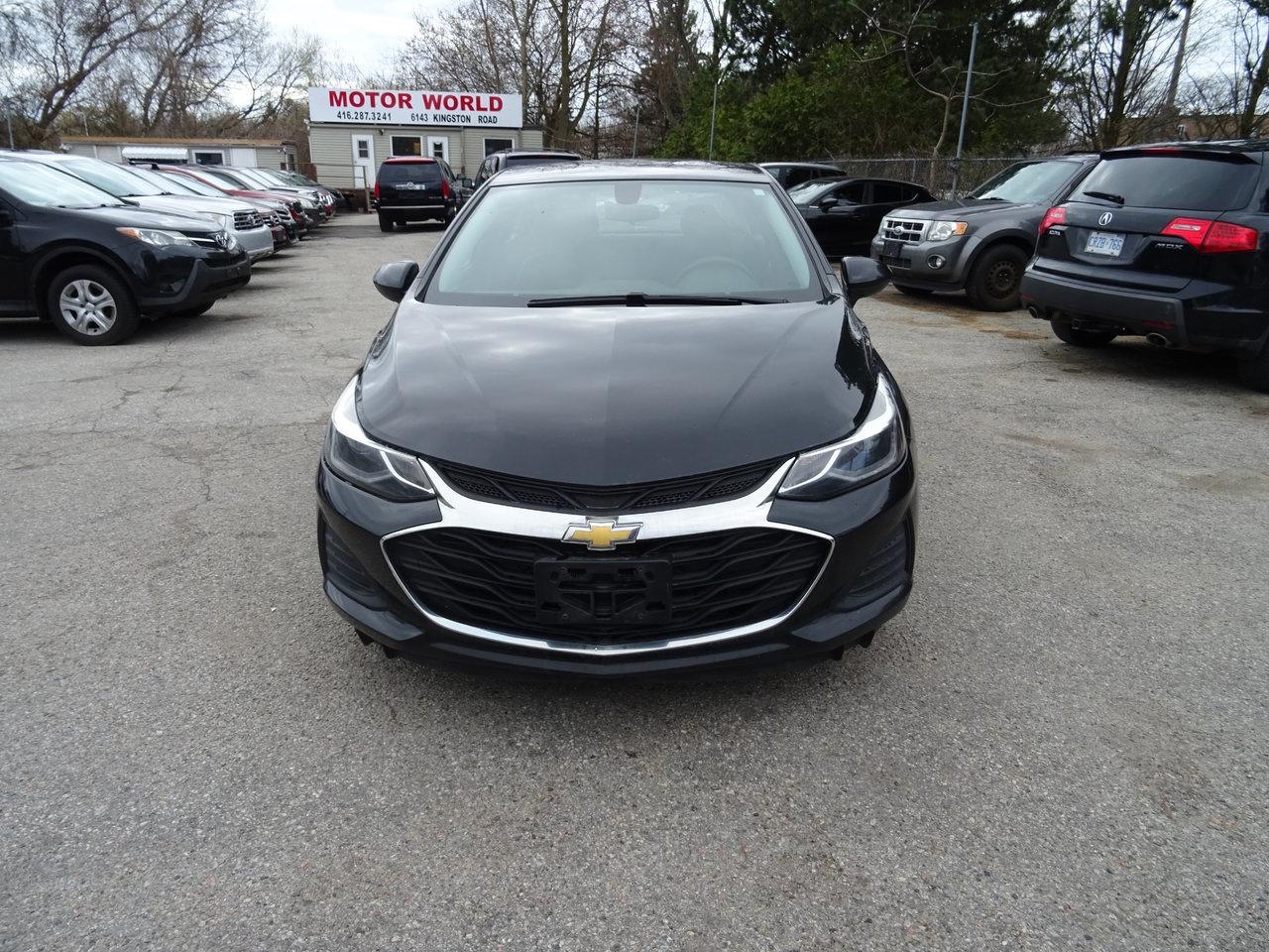 2019 Chevrolet Cruze LT - Photo #3