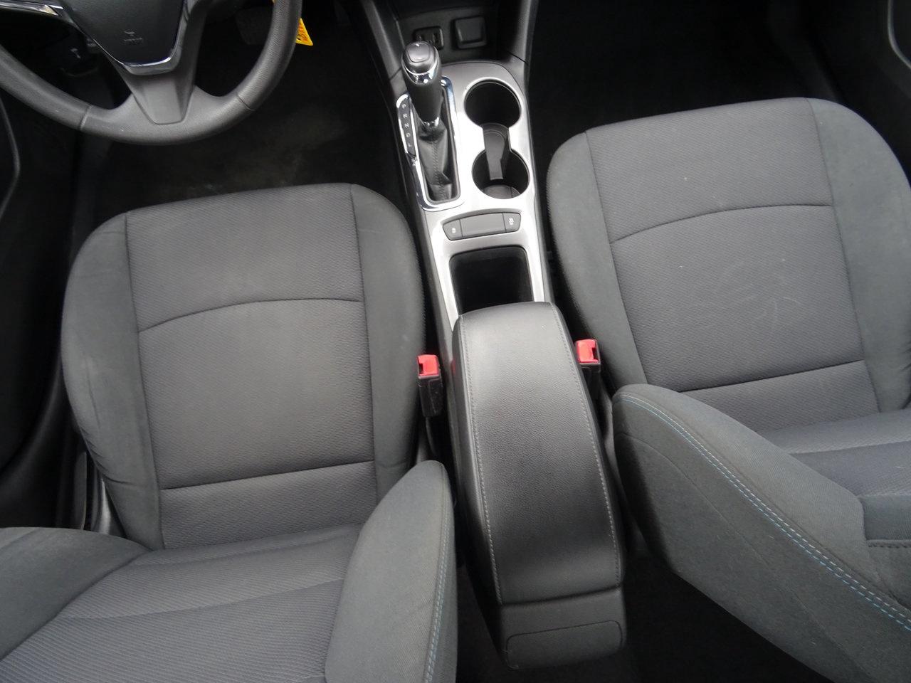 2019 Chevrolet Cruze LT - Photo #11
