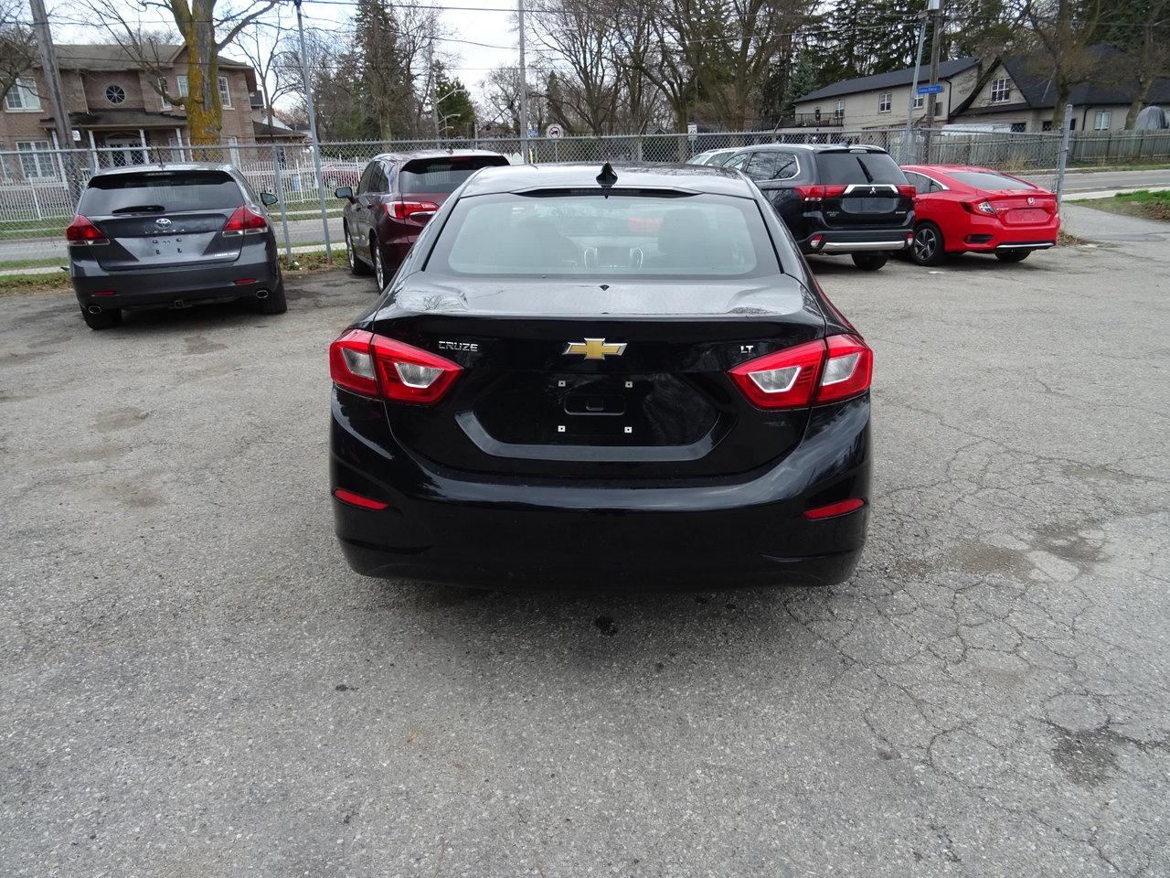 2019 Chevrolet Cruze LT - Photo #7
