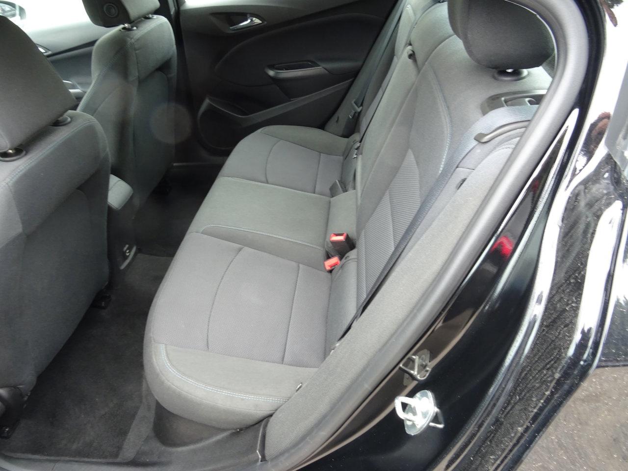 2019 Chevrolet Cruze LT - Photo #10