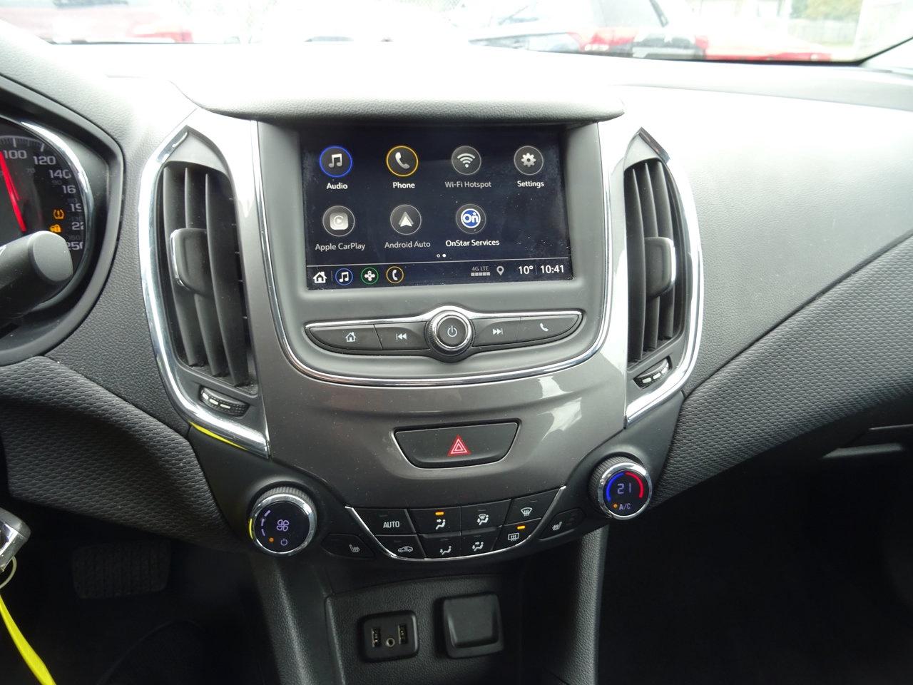 2019 Chevrolet Cruze LT - Photo #16