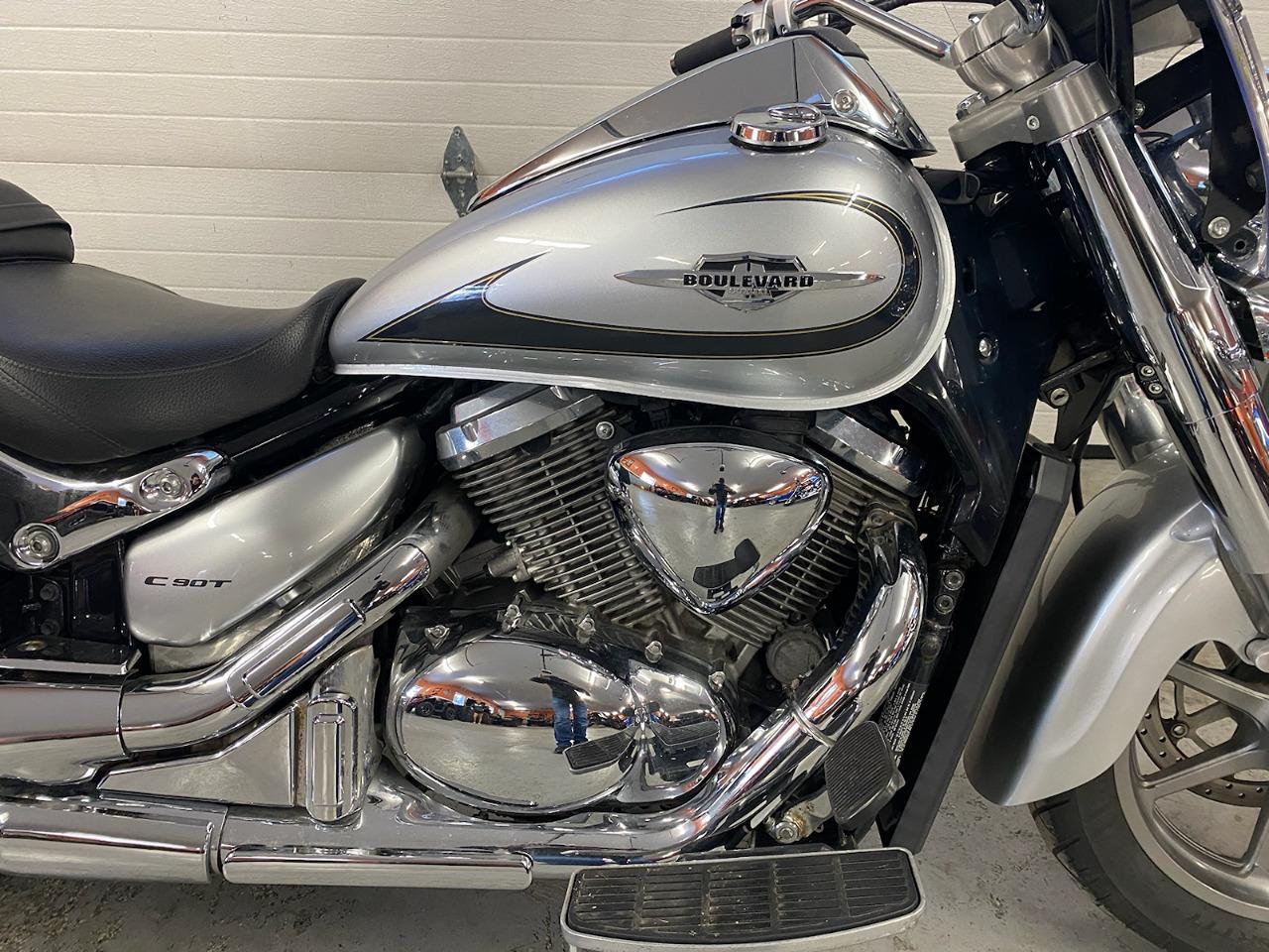 2019 Suzuki Boulevard c90t - Photo #2